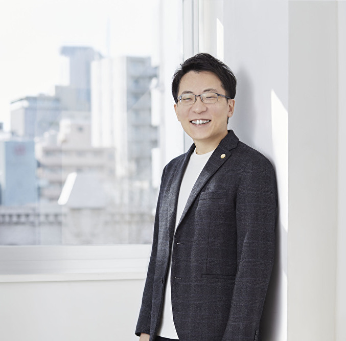 代表弁護士 豊川祐行